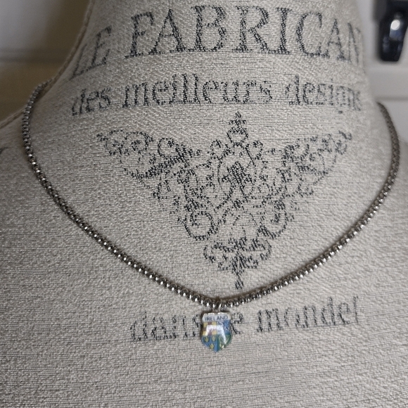 Beautiful Irish Crest Charm on 20" Italian Sterling Silver 3mm Round Snake Chain - Picture 2 of 3